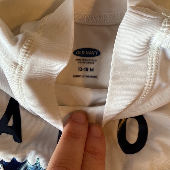 Set of 3 boys swim trunks and rash-guards - Picture 4 of 7